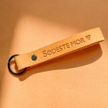 Læder nøglering med teksten sødeste mor