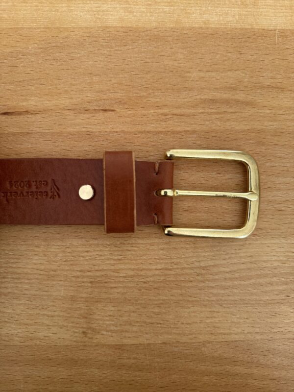 IMG_2463 Bælte i cognac farve med messing spænde